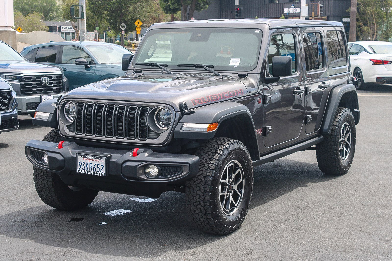 Used 2025 Jeep Wrangler Unlimited Rubicon image 3