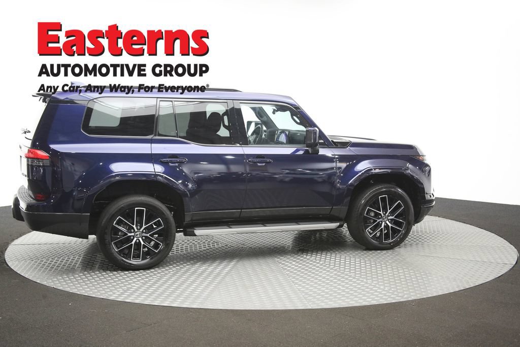 Used 2025 Lexus GX 550 w/ Accessory Package (2T) AWD/4WD image 47