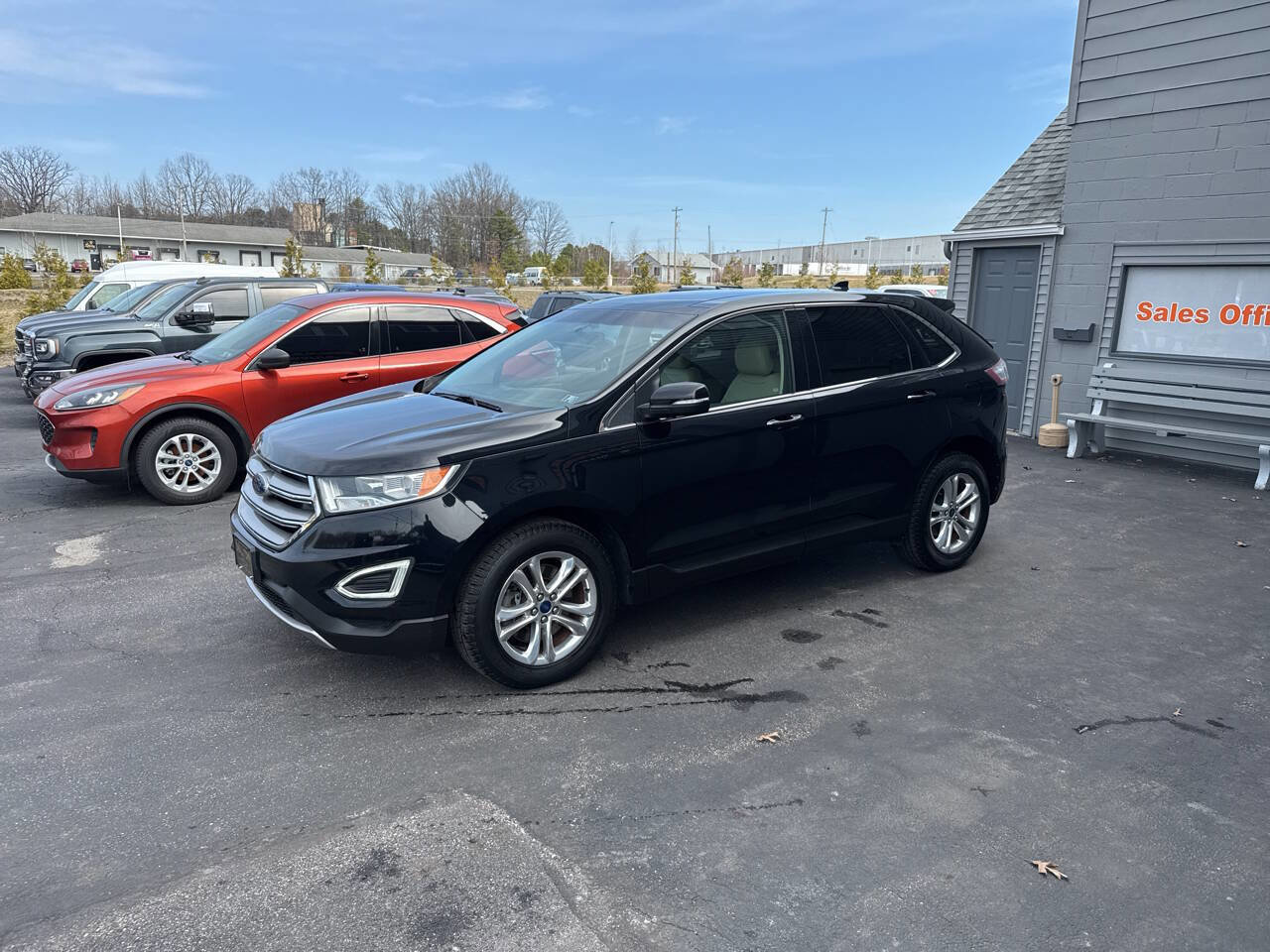 Used 2017 Ford Edge SEL w/ Equipment Group 201A AWD/4WD image 3