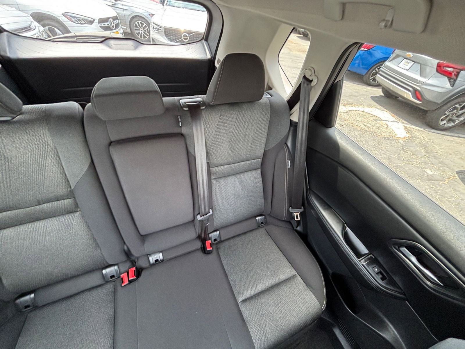 Used 2025 Nissan Rogue SV FWD image 38