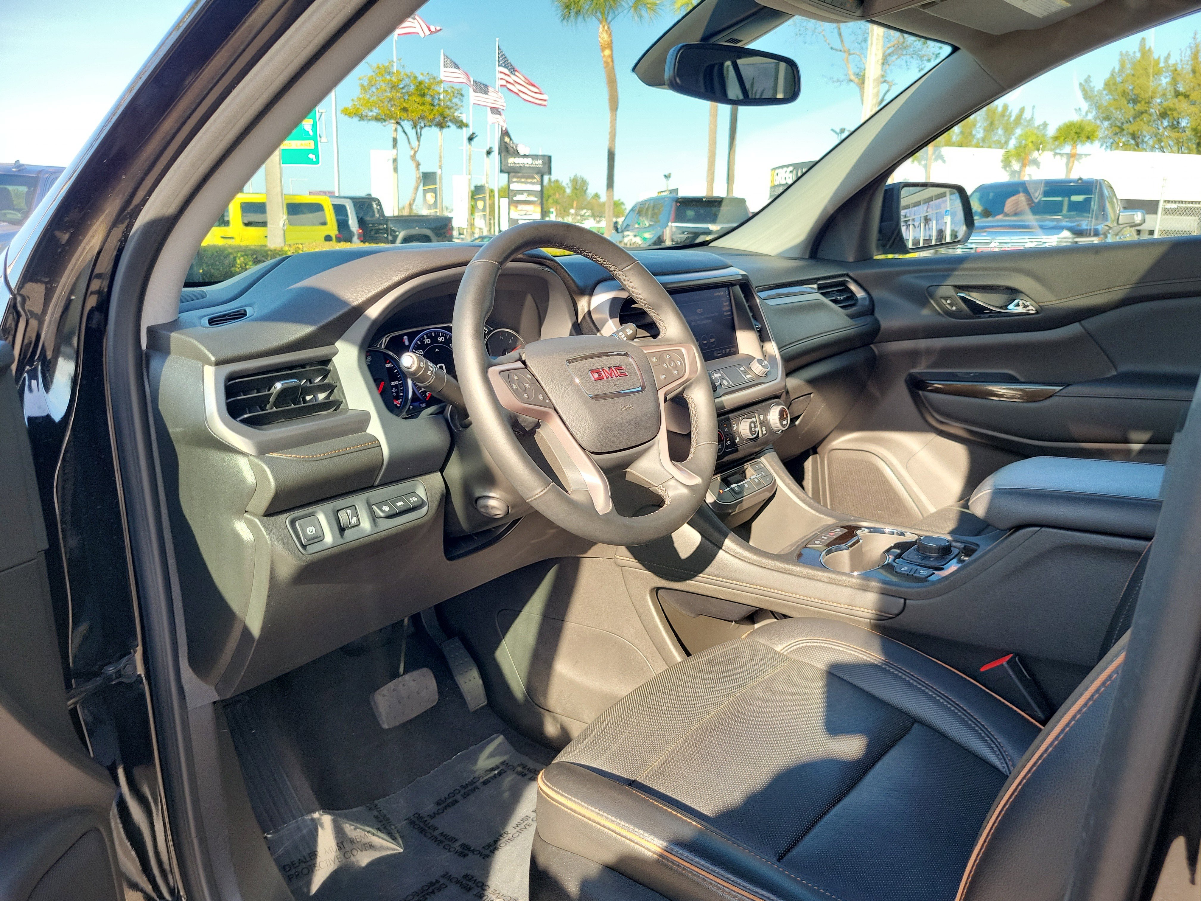 Used 2023 GMC Acadia AT4 w/ Technology Package image 9