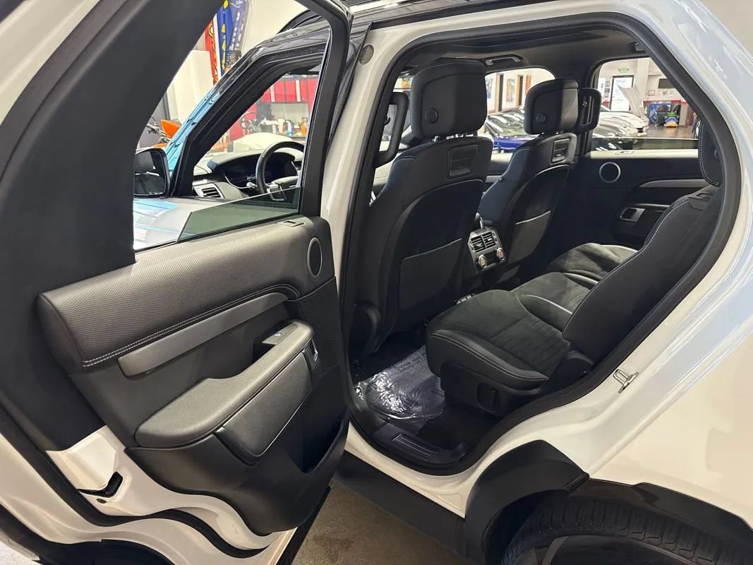 Used 2022 Land Rover Discovery S R-Dynamic AWD/4WD image 95