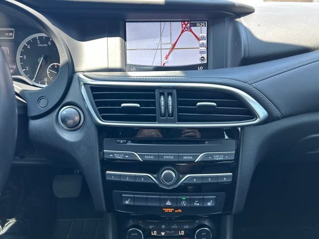 Used 2019 INFINITI QX30 AWD image 20
