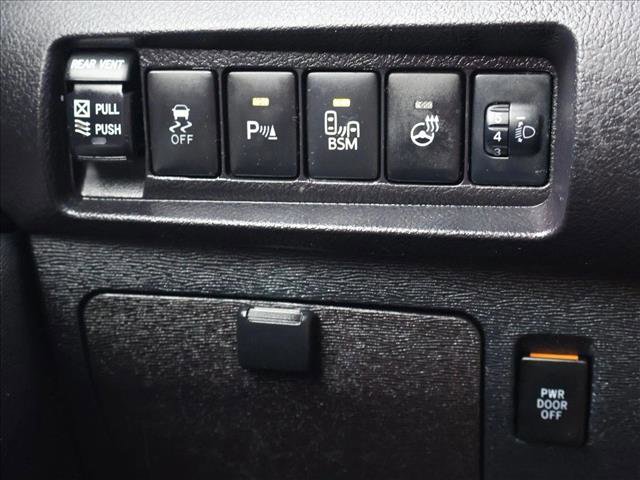 Used 2017 Toyota Sienna Limited Premium AWD/4WD image 17