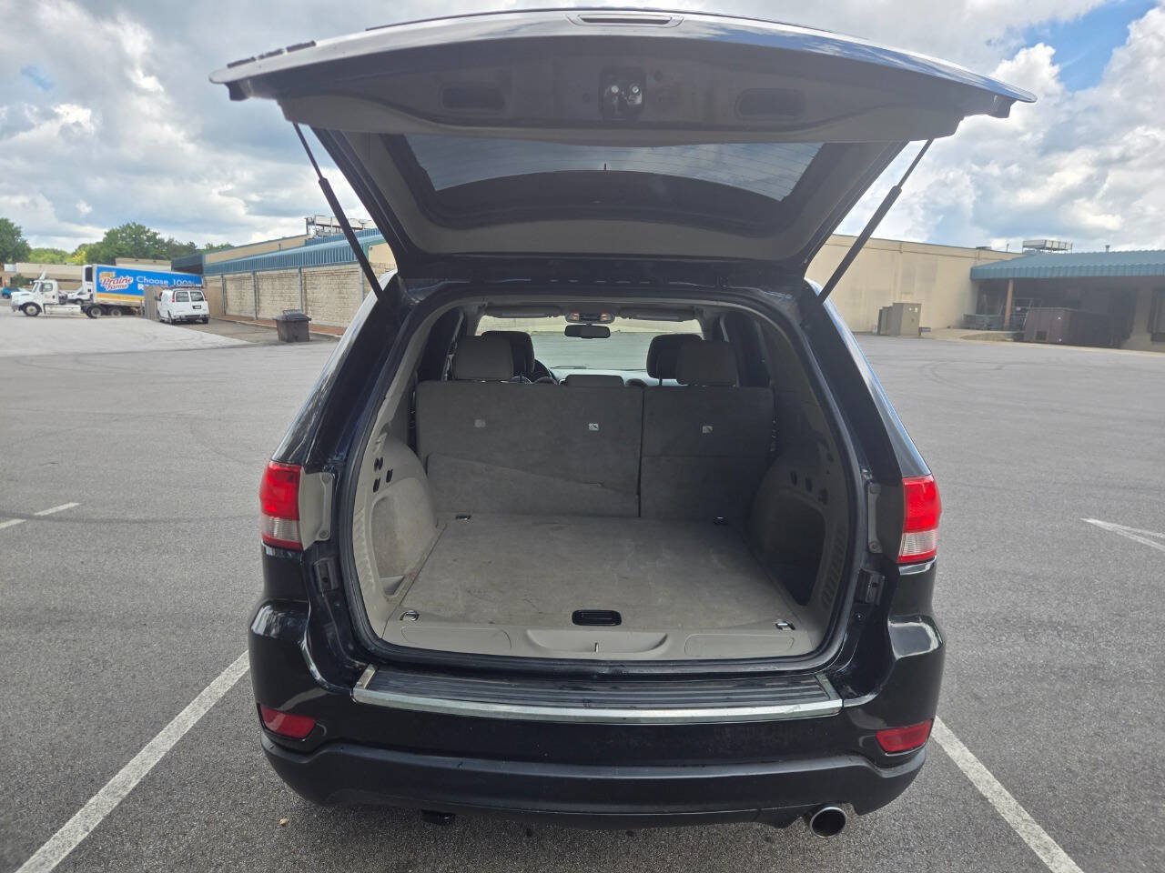 Used 2012 Jeep Grand Cherokee Laredo w/ Laredo E Group AWD/4WD image 37
