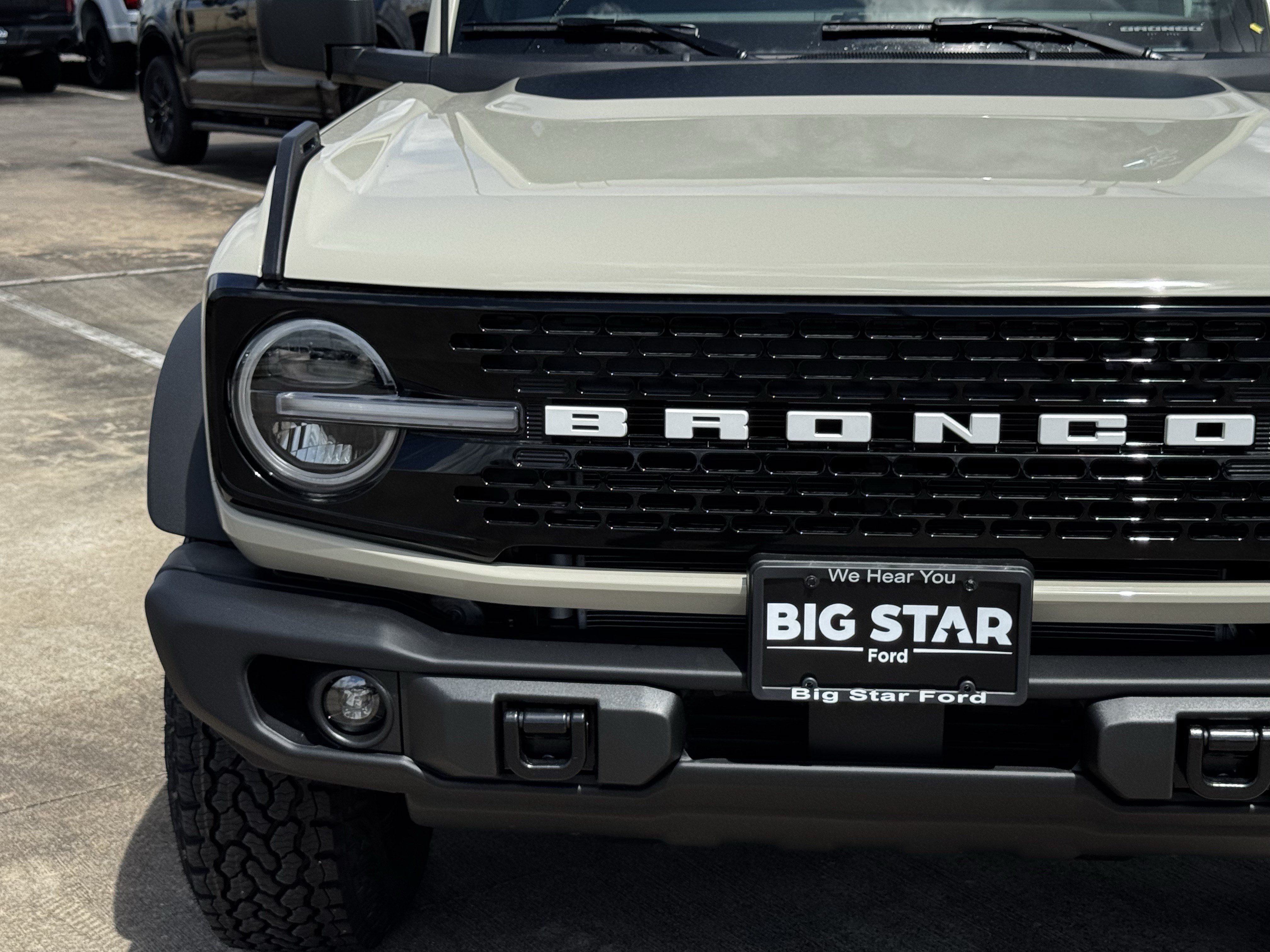 New 2026 Ford Bronco Badlands w/ Black Appearance Package AWD/4WD image 6