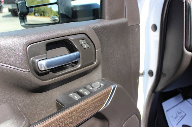 Used 2023 Chevrolet Silverado 2500 LT image 5