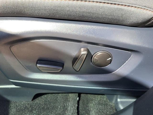 Used 2025 Ford Explorer Active image 11