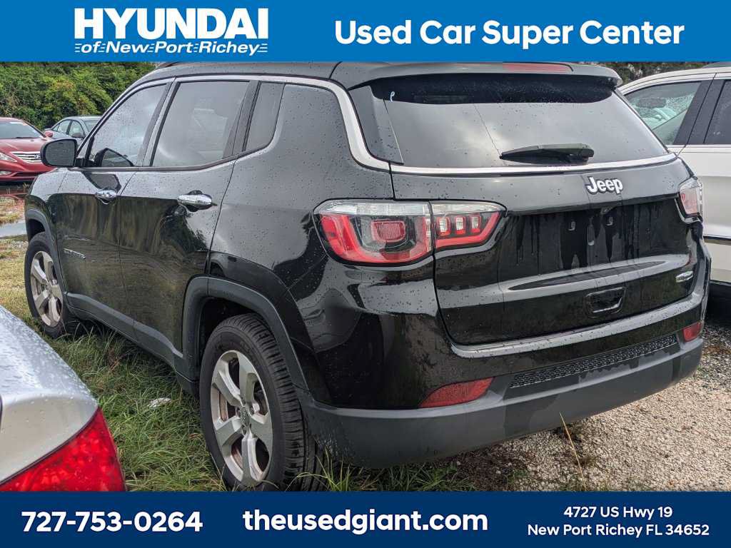 Used 2018 Jeep Compass Latitude FWD image 2