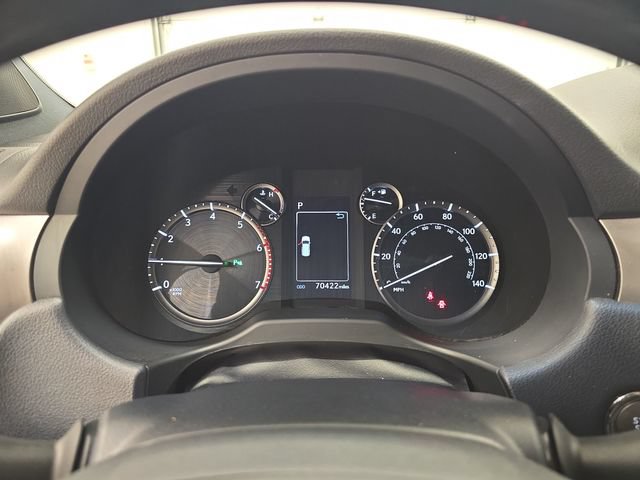 Used 2022 Lexus GX 460 Premium w/ Accessory Package AWD/4WD image 31