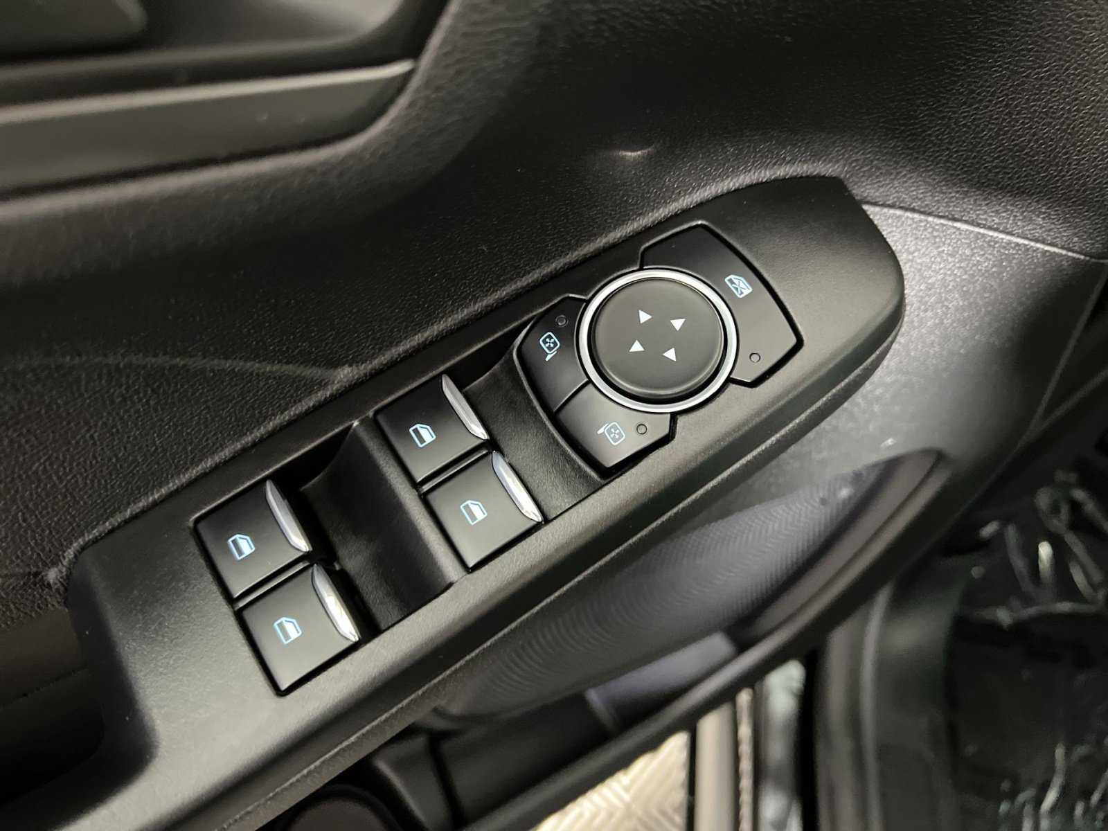 Certified 2023 Ford Escape Active AWD/4WD image 15