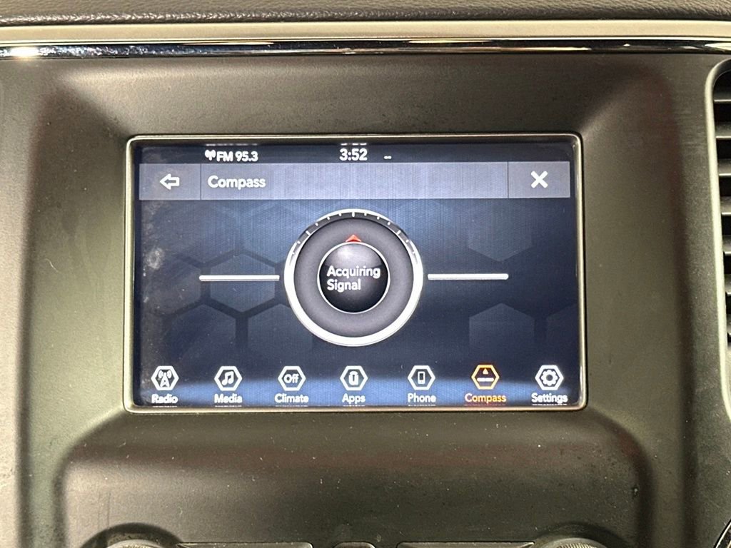 Used 2020 Jeep Grand Cherokee Laredo image 27