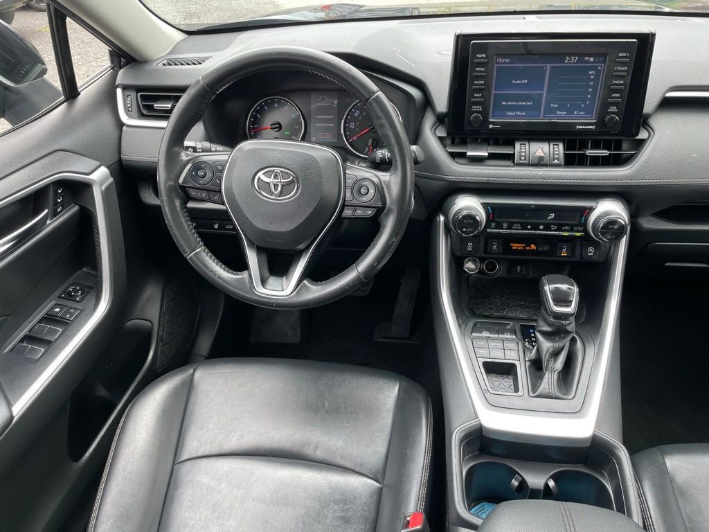 Used 2021 Toyota RAV4 XLE Premium AWD/4WD image 10