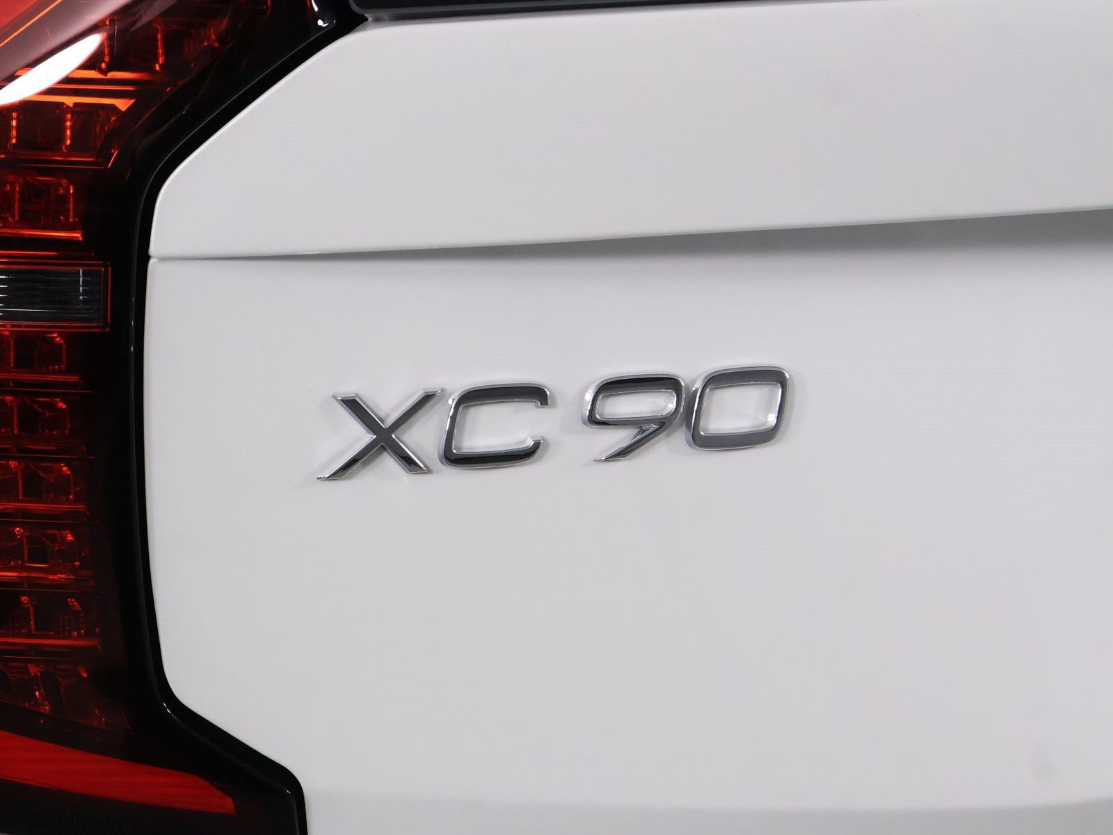 Certified 2026 Volvo XC90 B6 Plus w/ Protection Package AWD/4WD image 19
