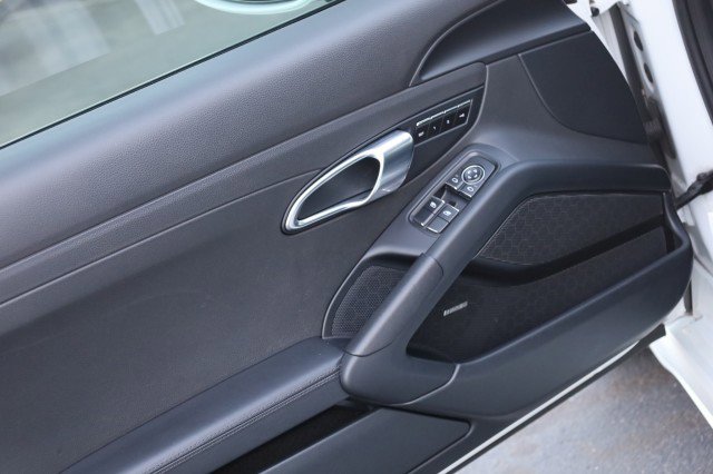 Used 2019 Porsche 718 Cayman RWD image 22