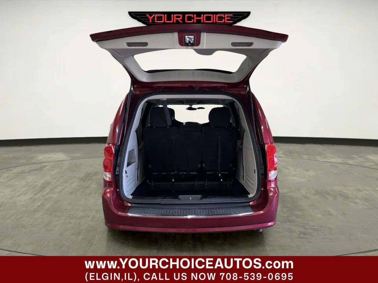 Used 2016 Dodge Grand Caravan SE w/ Quick Order Package 29E SE FWD image 5