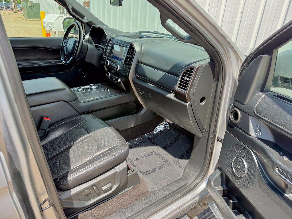 Used 2021 Ford Expedition Limited AWD/4WD image 24