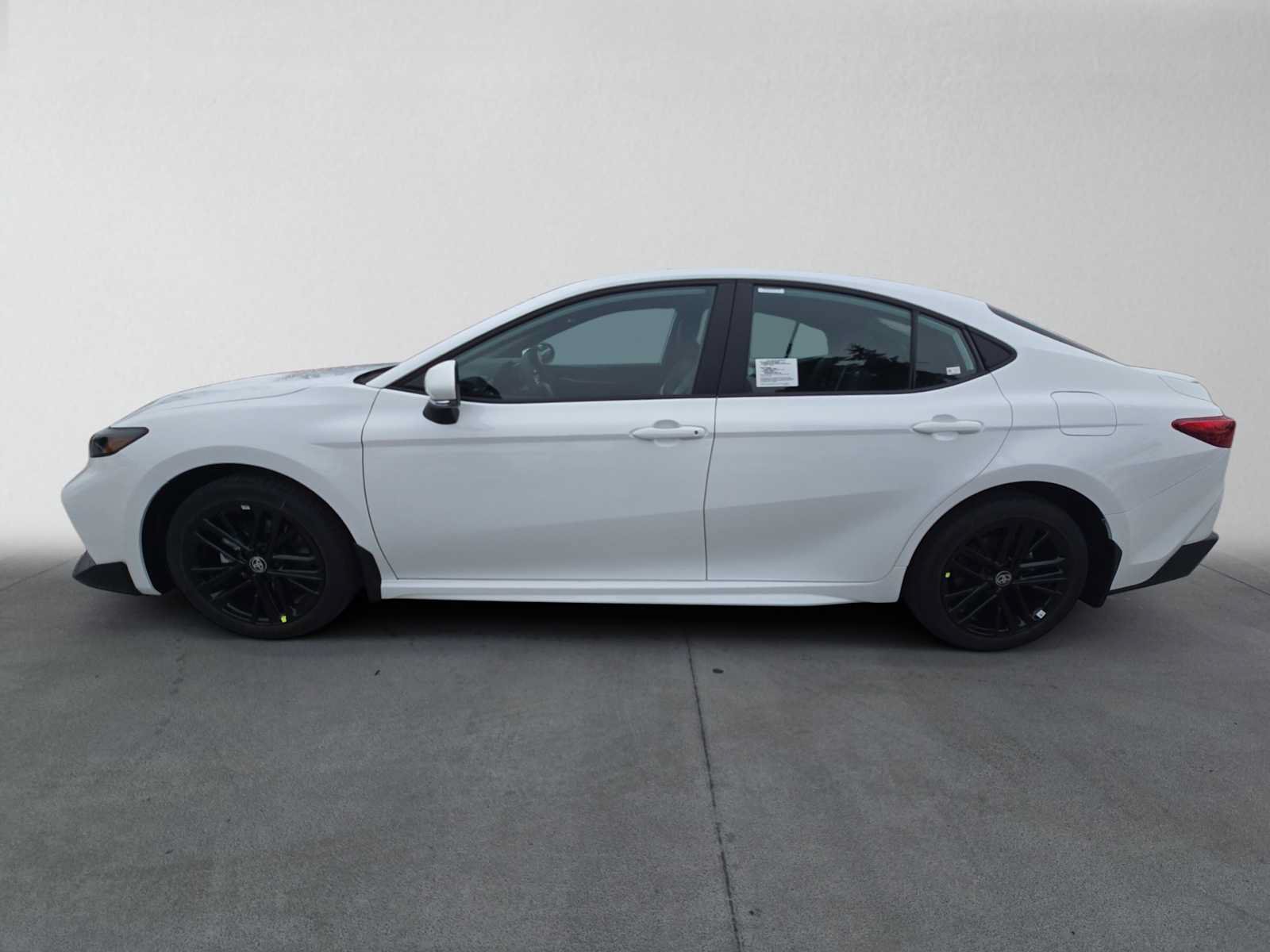 New 2026 Toyota Camry SE AWD/4WD image 6
