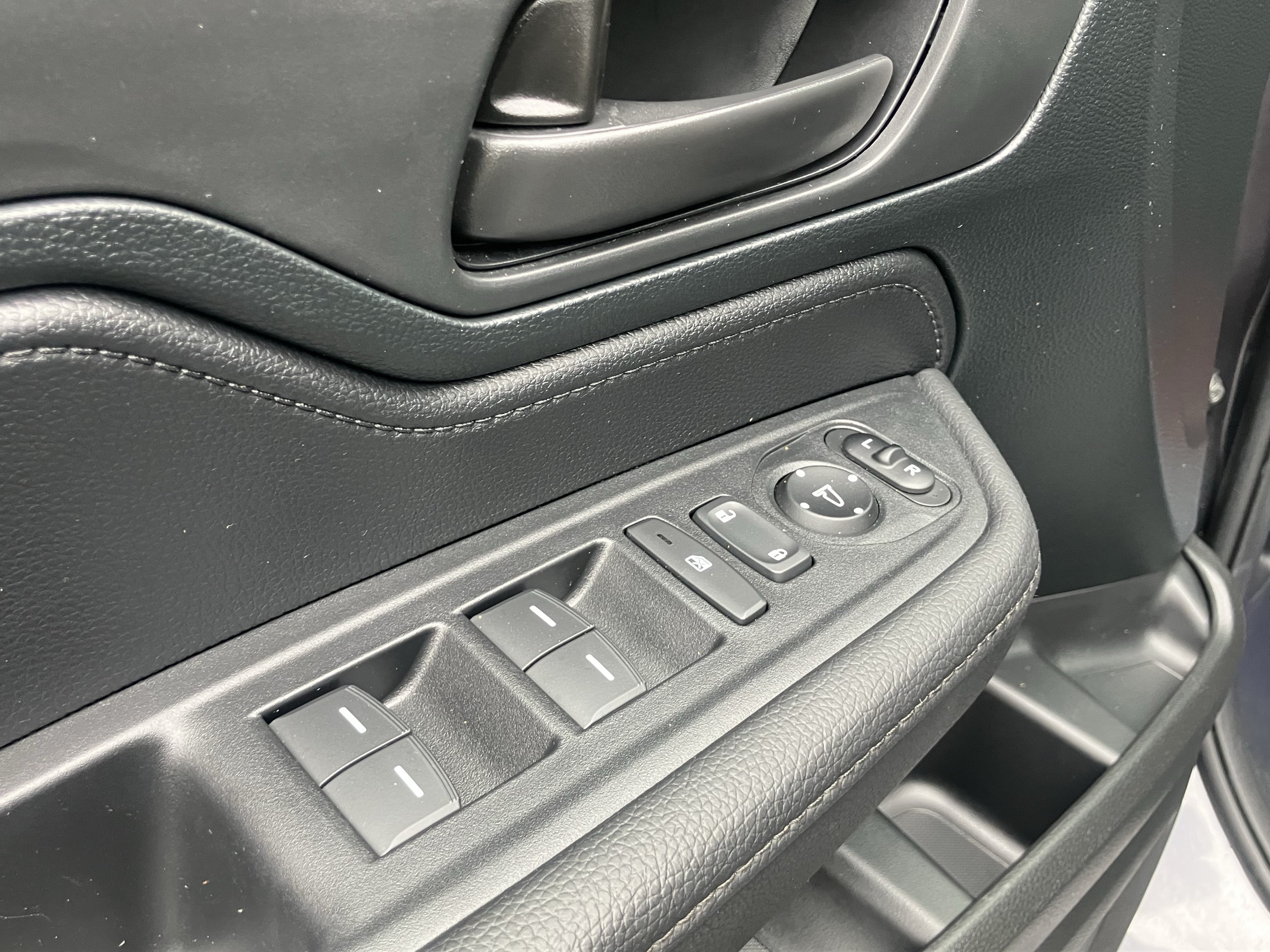 Used 2024 Honda Odyssey EX-L image 15
