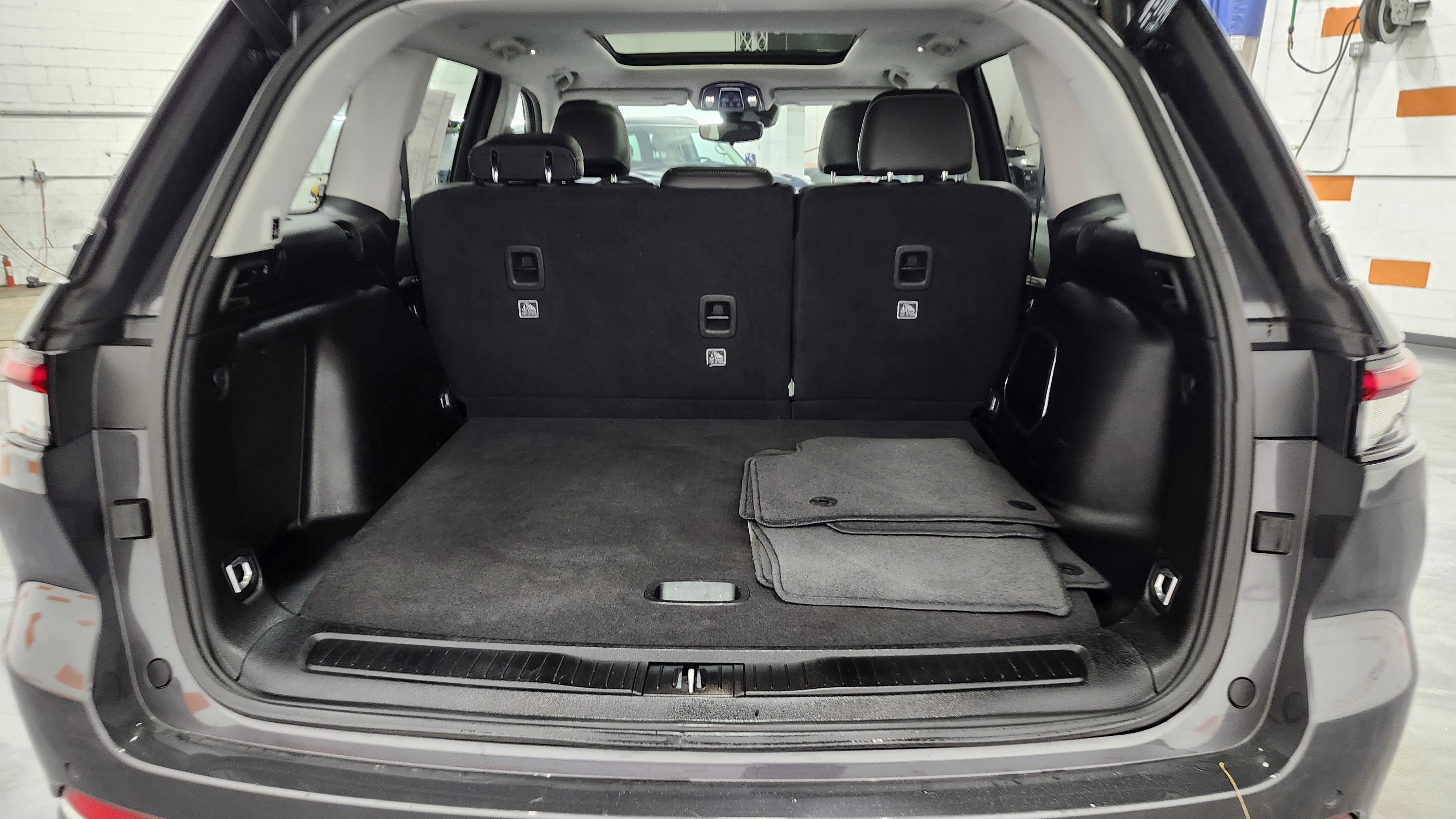 Used 2023 Jeep Grand Cherokee 4WD 4xe image 24