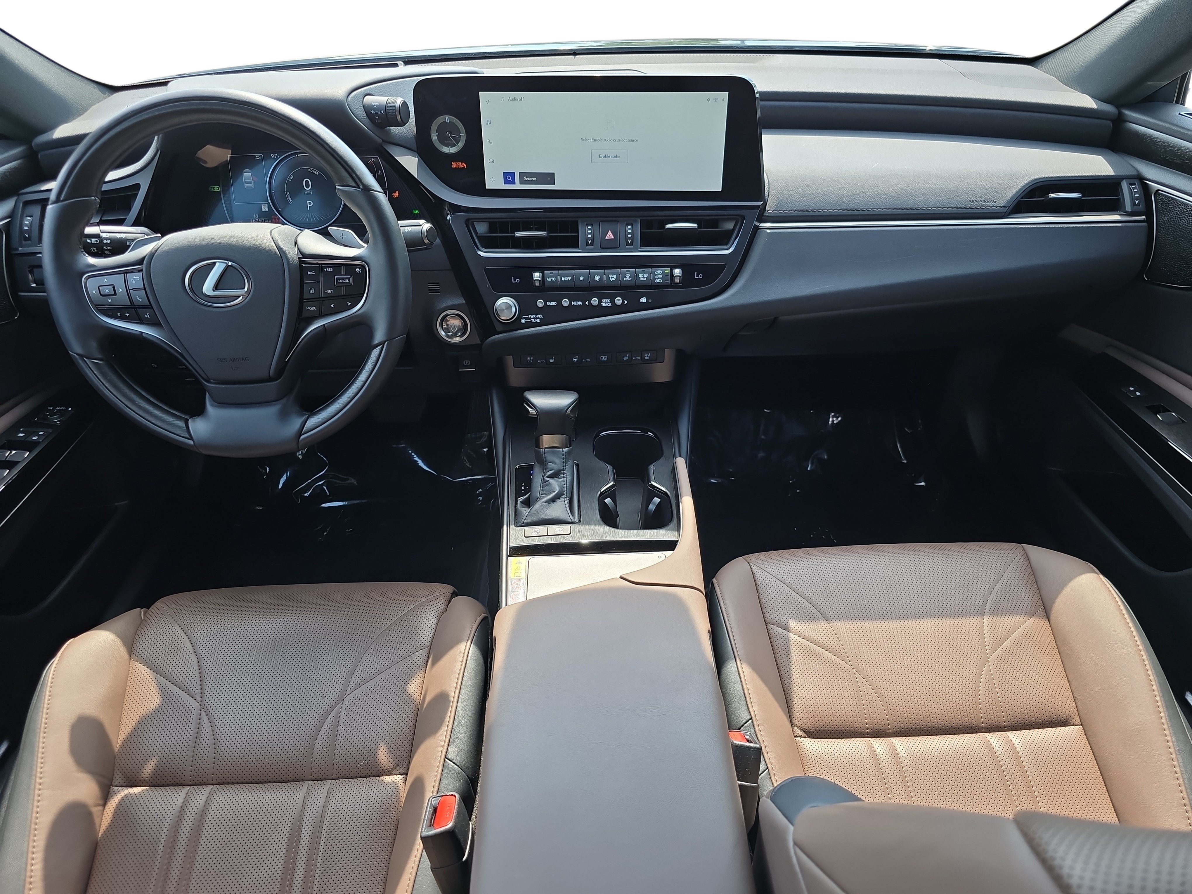 Used 2025 Lexus ES 300h Ultra Luxury w/ Accessory Package (Z2) FWD image 9