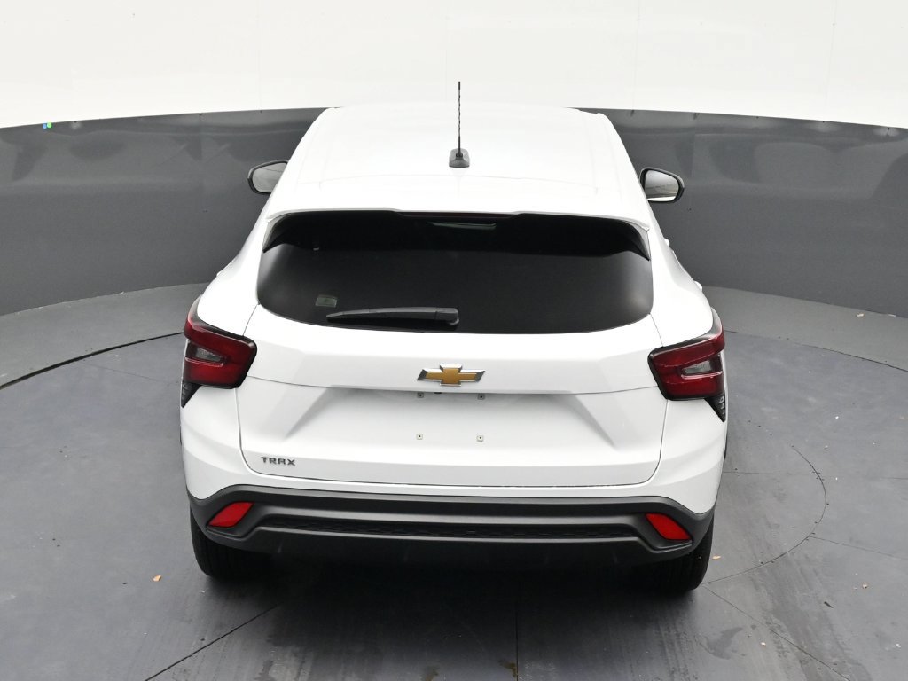 Used 2024 Chevrolet Trax LS FWD image 15