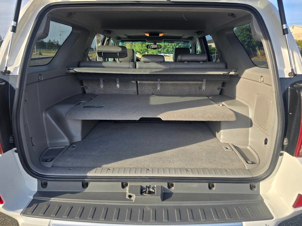 Used 2004 Toyota 4Runner Limited w/ Preferred Accessory Pkg AWD/4WD image 19