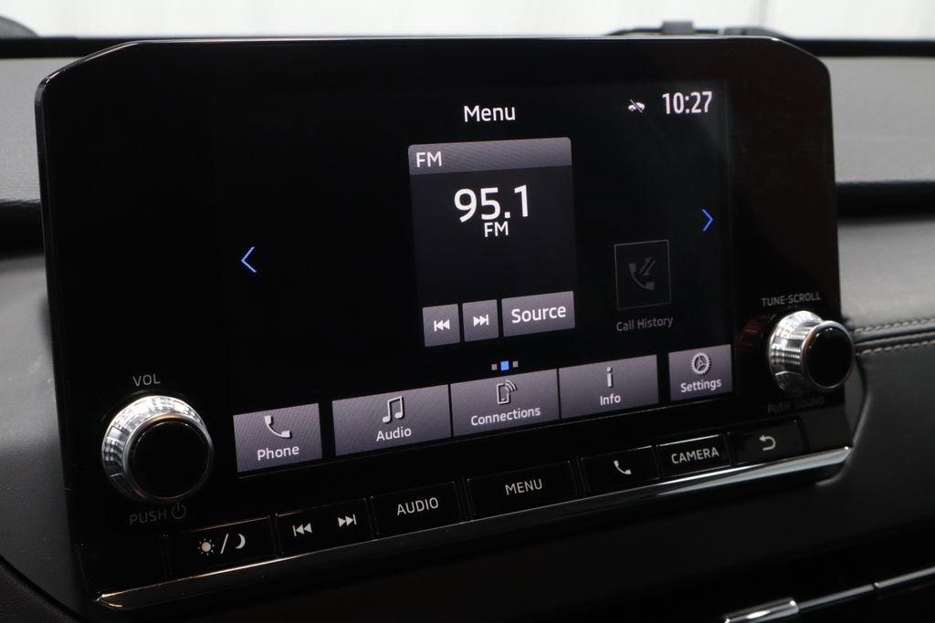 Used 2022 Mitsubishi Outlander ES image 2