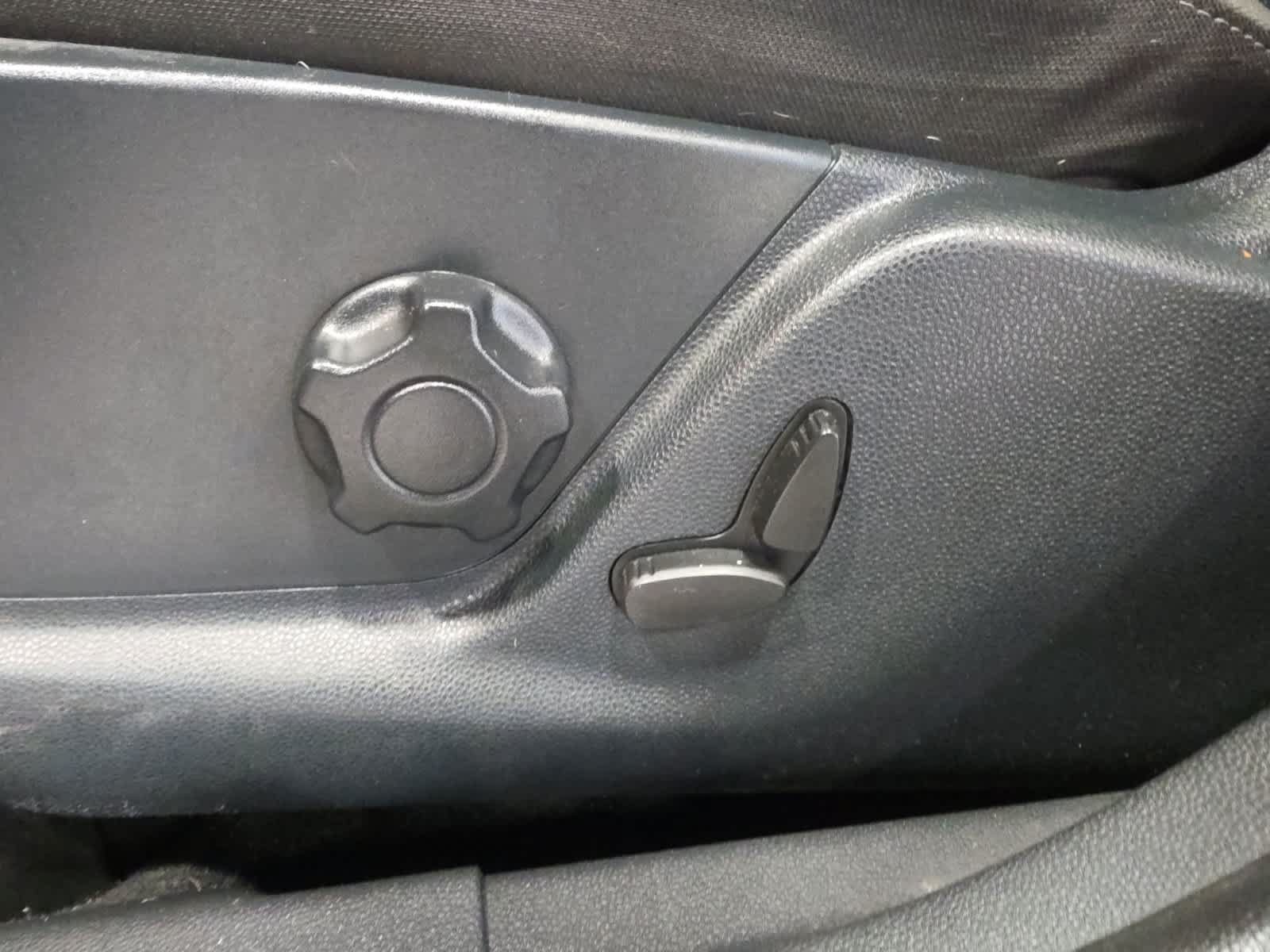 Used 2018 Ford EcoSport SE w/ SE Convenience Package AWD/4WD image 19
