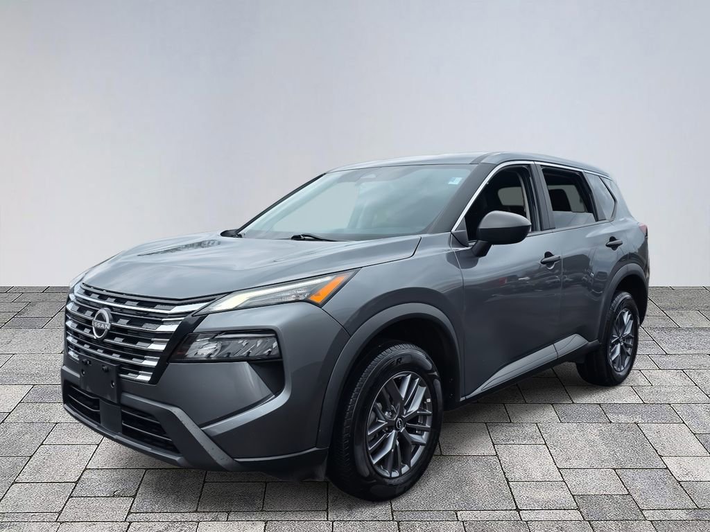 Used 2024 Nissan Rogue S image 3