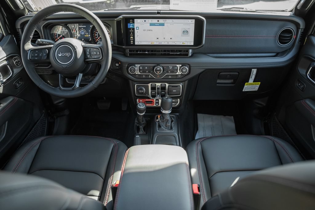 New 2025 Jeep Wrangler Unlimited Rubicon w/ Convenience Group AWD/4WD image 19