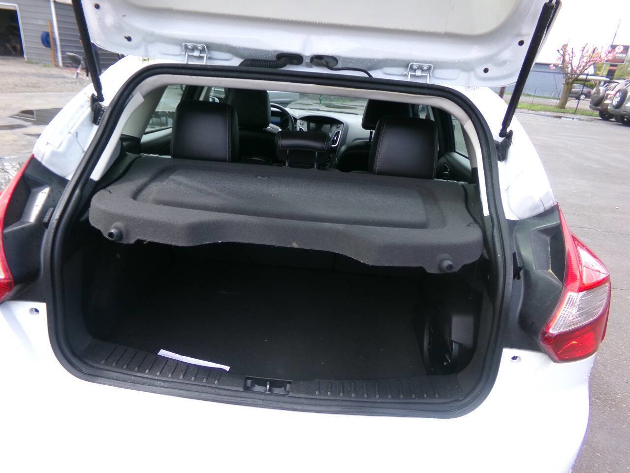 Used 2012 Ford Focus SEL image 10