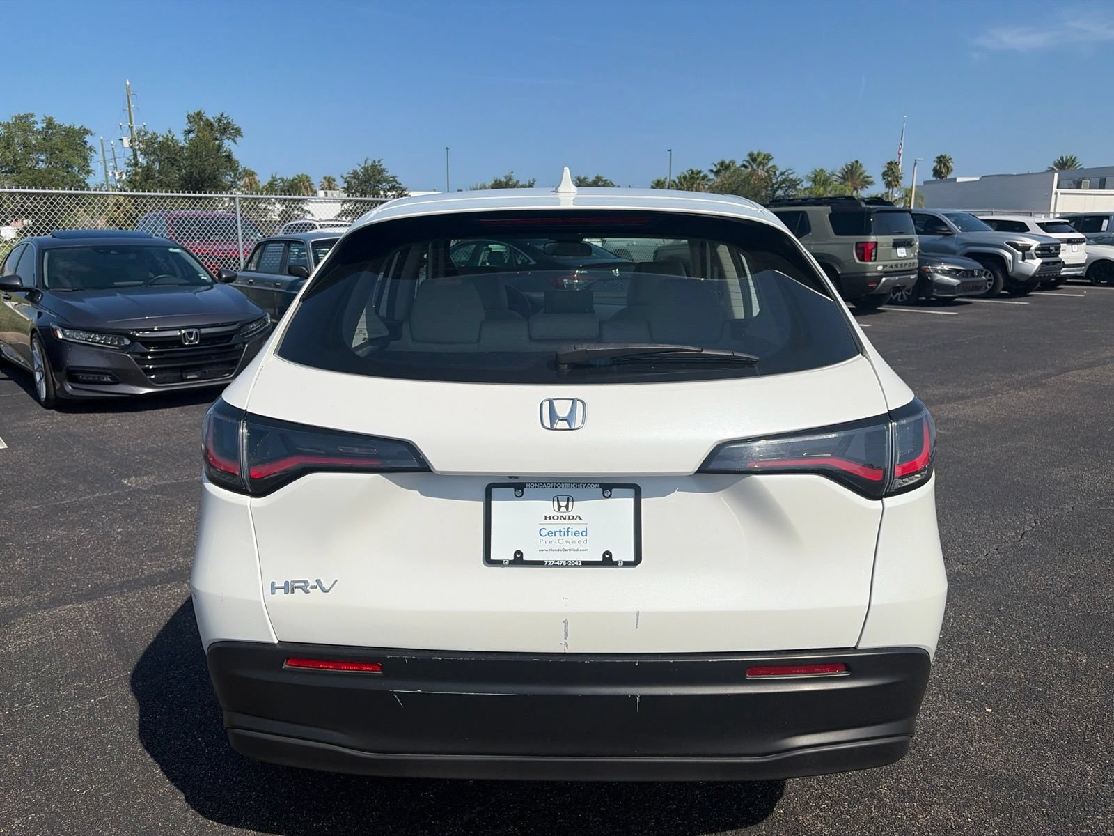 Certified 2023 Honda HR-V LX image 6