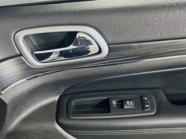 Used 2019 Jeep Grand Cherokee Limited image 31