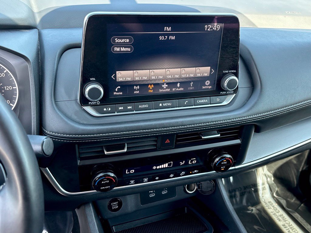Used 2025 Nissan Rogue SV FWD image 15