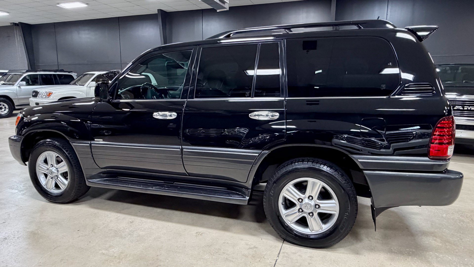 Used 2007 Lexus LX 470 4WD w/ Limited Edition image 15