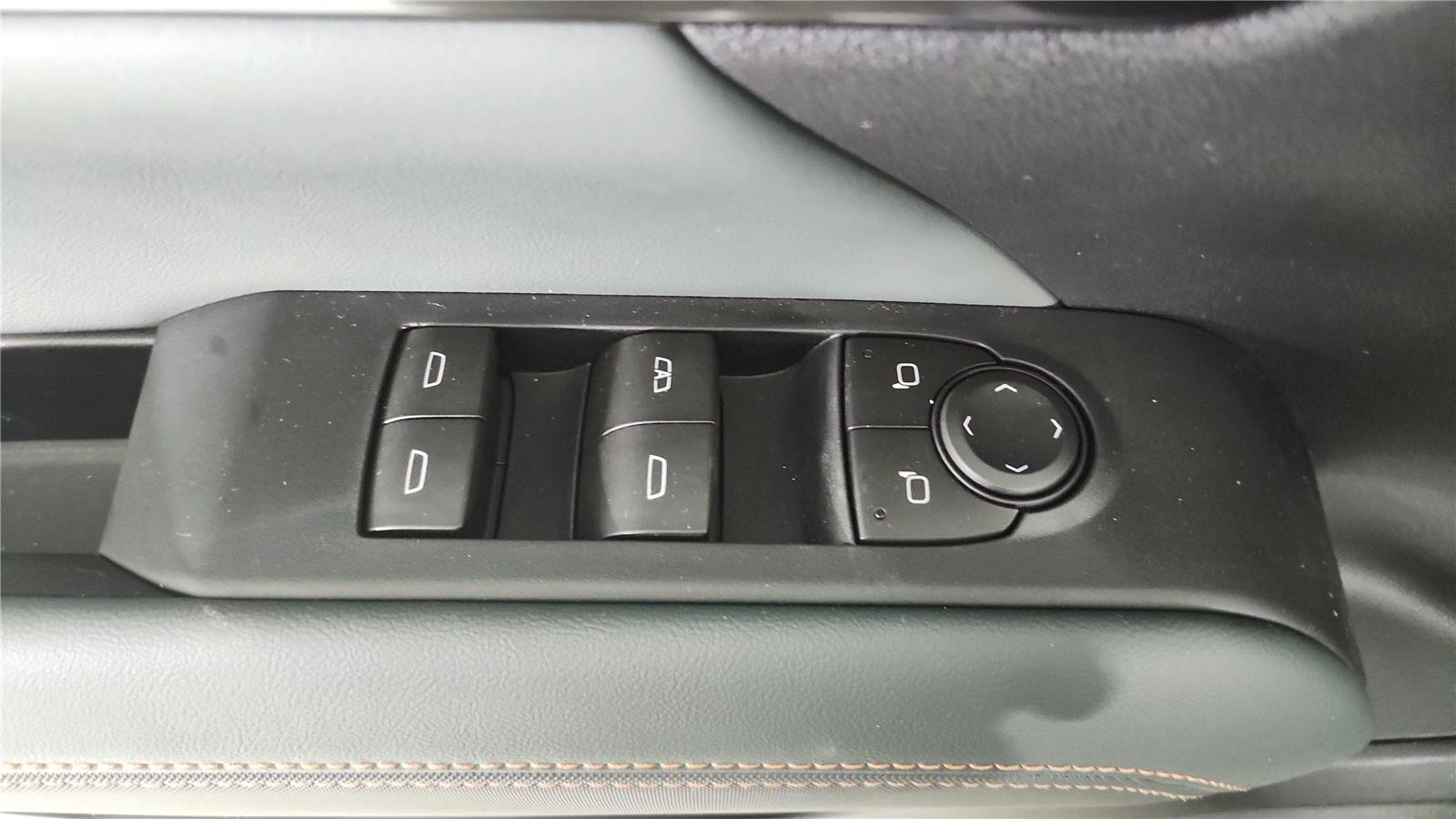 Used 2026 GMC Terrain AT4 AWD/4WD image 10