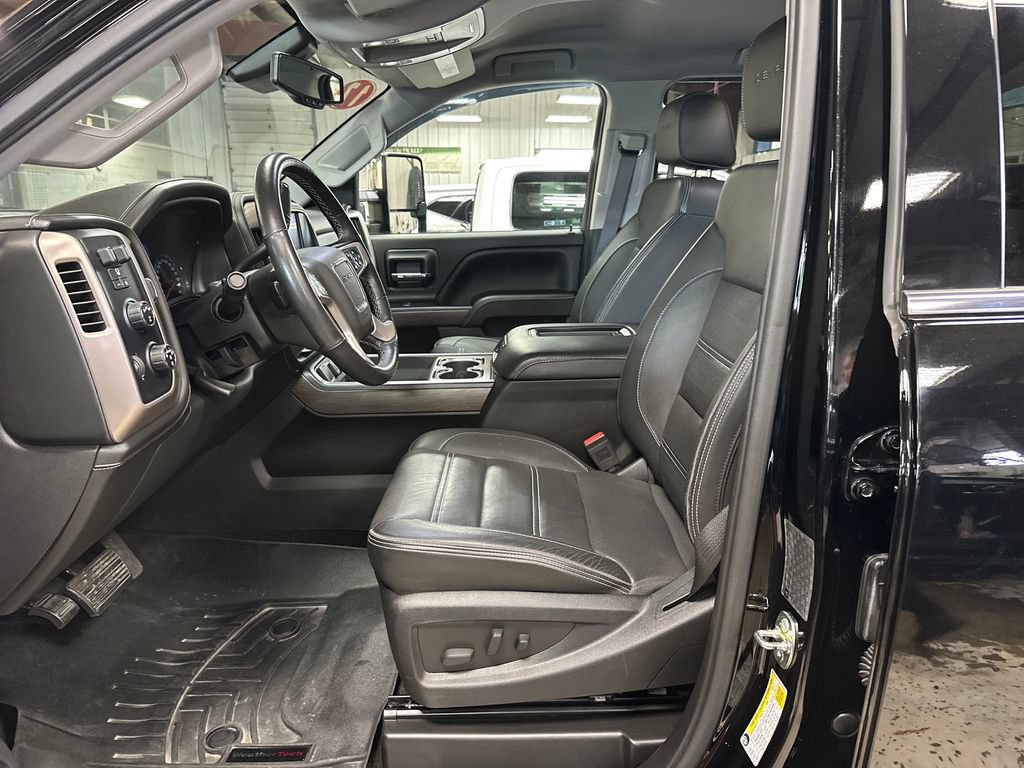 Used 2017 GMC Sierra 3500 Denali w/ Duramax Plus Package AWD/4WD image 14