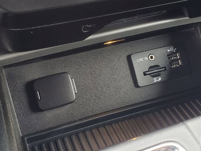 Used 2015 Ford F150 XLT w/ Equipment Group 302A Luxury image 26