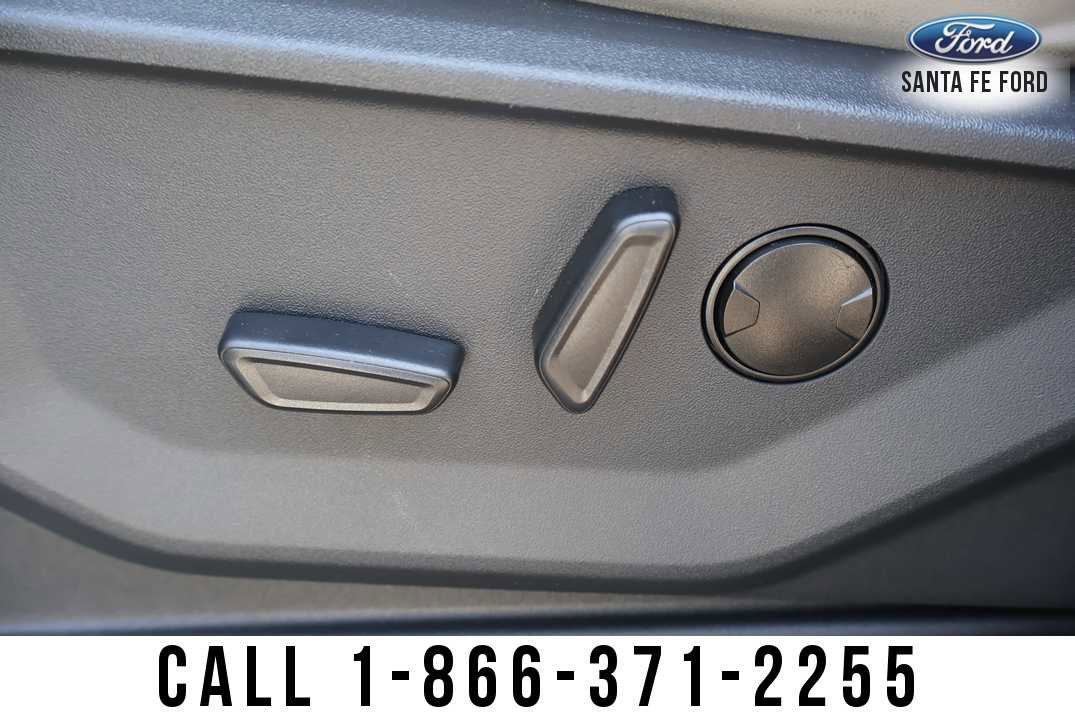 Used 2025 Ford Expedition Active RWD image 15