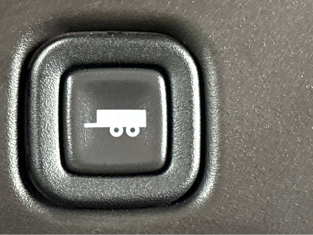 Used 2024 Chevrolet Express 2500 w/ Driver Convenience Package RWD image 31