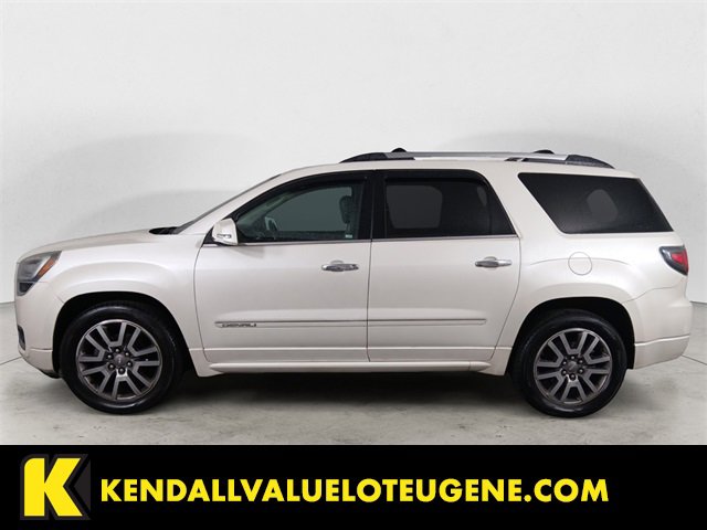 Used 2013 GMC Acadia Denali image 2