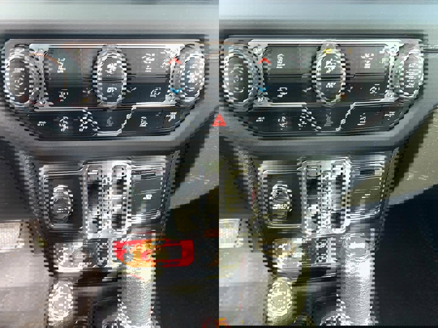 Used 2024 Jeep Wrangler Unlimited Rubicon image 21