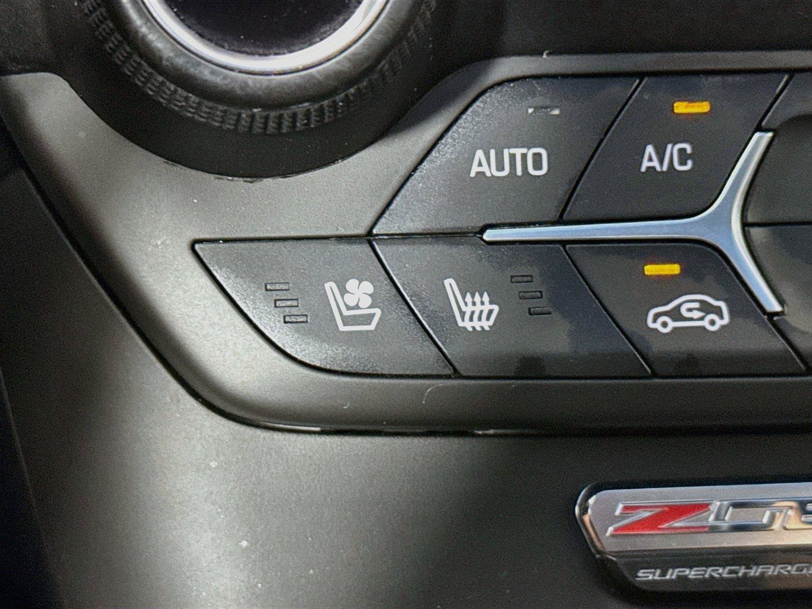 Used 2016 Chevrolet Corvette Z06 w/ 2LZ Preferred Equipment Group RWD image 8