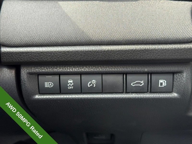 Used 2025 Toyota Camry LE AWD/4WD image 29