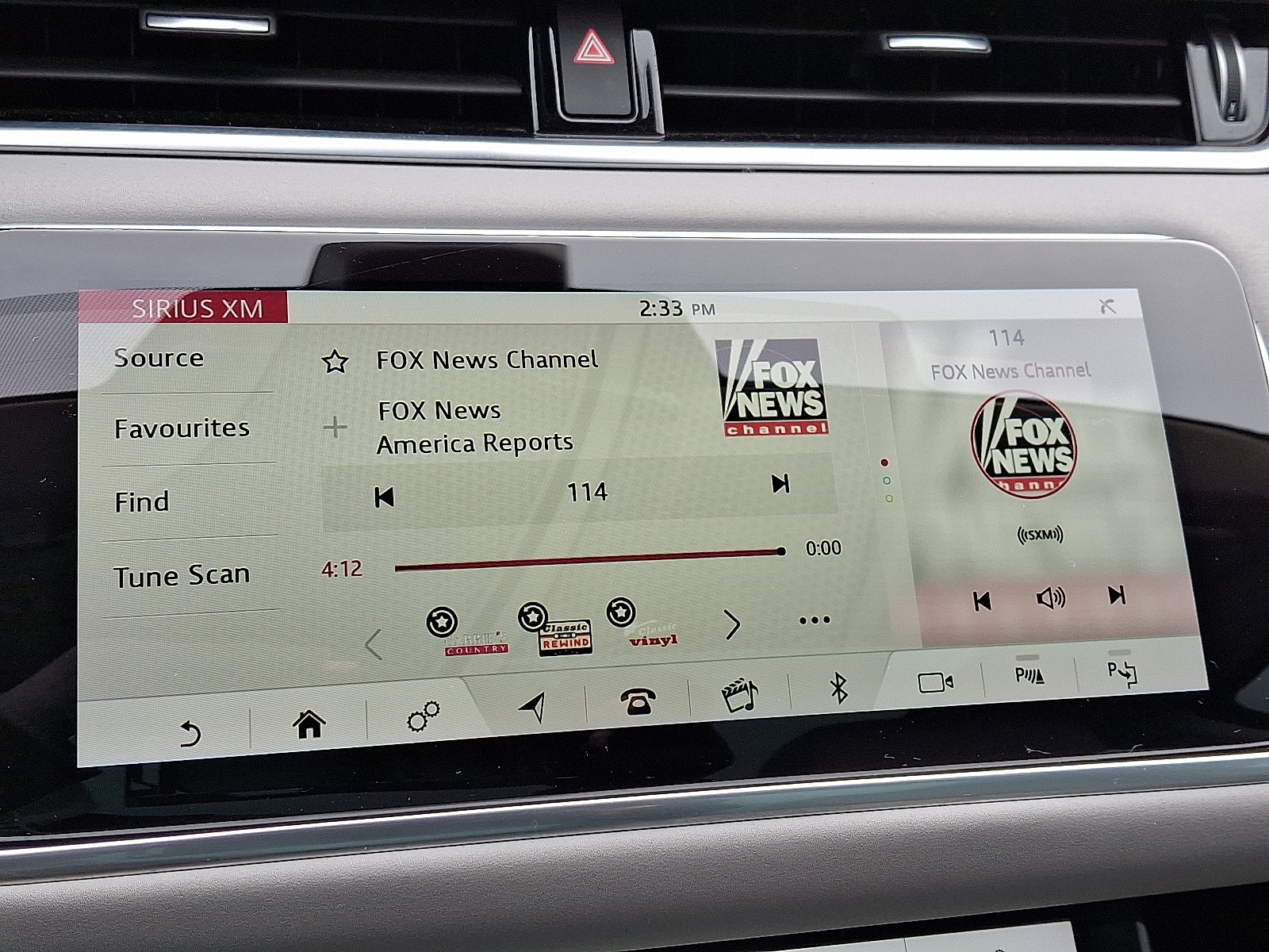 Used 2020 Land Rover Range Rover Evoque SE image 19