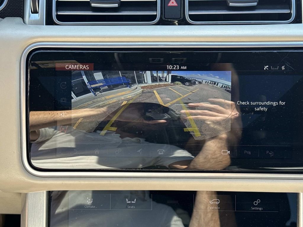 Used 2019 Land Rover Range Rover Long Wheelbase Supercharged image 27
