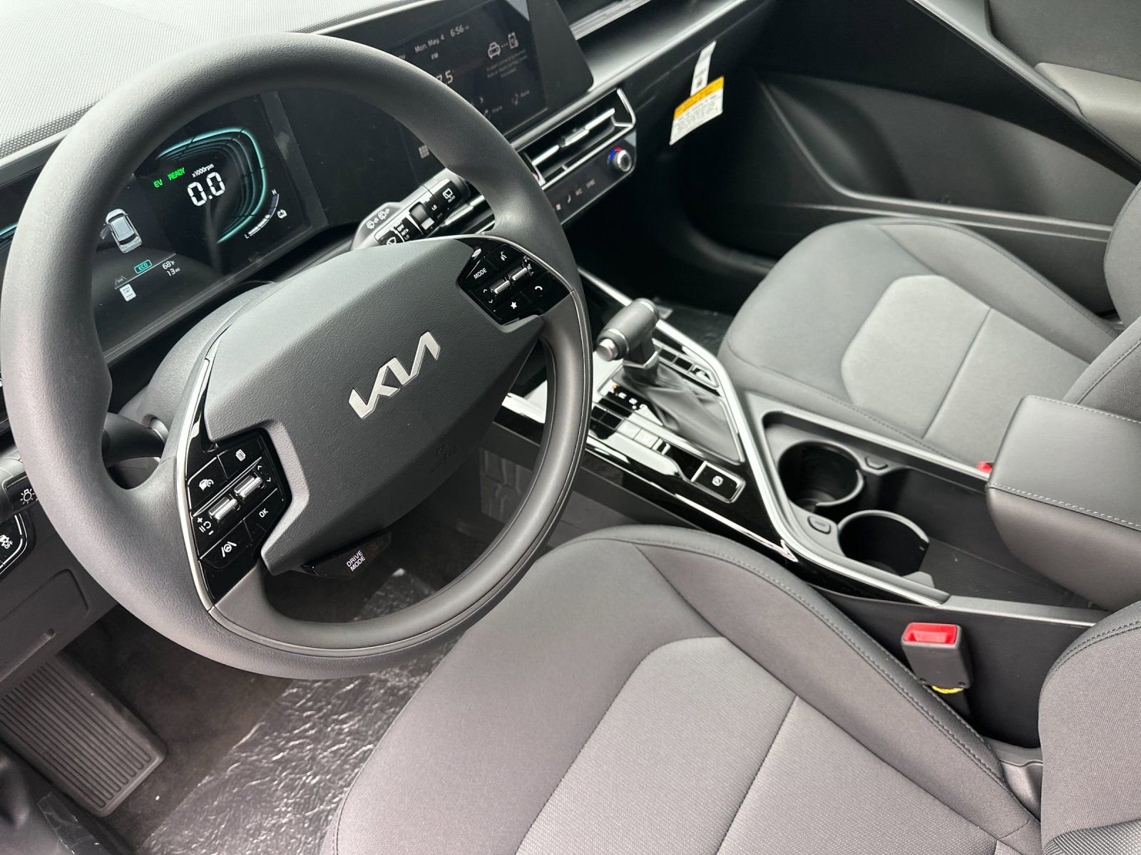 New 2026 Kia Niro LX FWD image 10