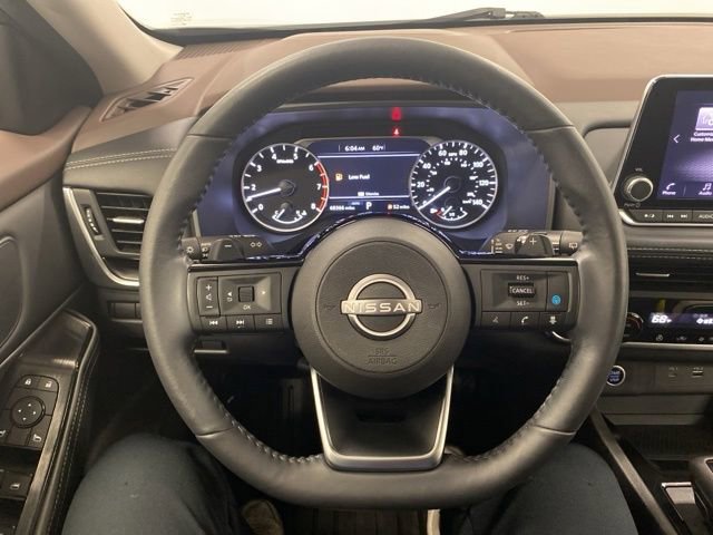 Used 2023 Nissan Rogue SV w/ SV Premium B Package image 18