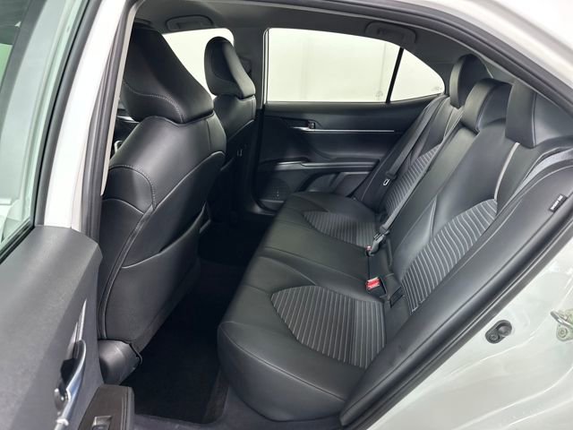 Used 2024 Toyota Camry SE image 25